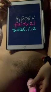 原创申请邀请码，给骚逼老婆自慰