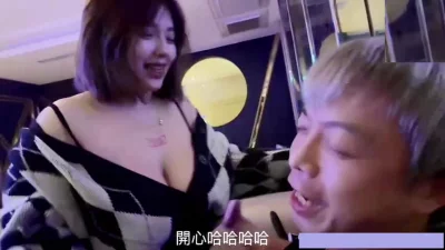 无法直视！怕流鼻血！KTV玩的也太开放了